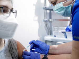 KE porozumiała się z Valnevą ws. zakupu szczepionki przeciw Covid-19 