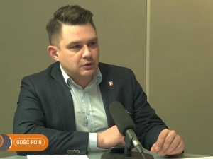 Przewodniczący Rady Miejskiej w Łodzi [KO] zachęca do korzystania z siłowni: Nadszedł czas obywatelskiego nieposłuszeństwa