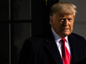 Finansowy efekt banowania Trumpa? Mocny spadek cen akcji Twittera