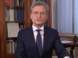 Sprawa została wykorzystana politycznie. Rektor WUM tłumaczy, dlaczego nie zamierza odchodzić