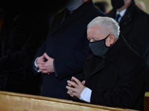 Patryk Jaki publikuje szokujący hejt na J. Kaczyńskiego. Wg. Facebooka to nie narusza standardów firmy