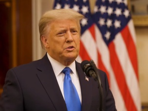Pożegnalne przemówienie Trumpa: walczyłem za was m.in. na placu w Warszawie