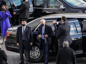 „Niech Bóg obdarzy Pana mądrością”. Co Papież przekazał prezydentowi Bidenowi?