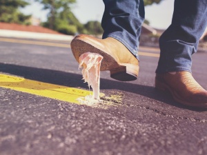 [Zdjęcie] Reklama wycieraczki IKEI. „Brakuje trampa?”