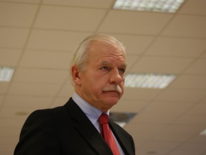 Andrzej Olechowski: Tusk za wzór dla swojego przywództwa przyjął nieboszczkę PZPR