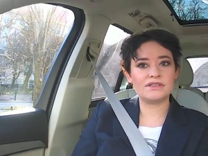 [video] Żukowska o przewiezieniu Polaka w śpiączce: Niehumanitarne. Rachoń: A głodzenie jest humanitarne?
