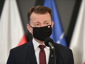 Szef MON: Obowiązkiem żołnierzy jest się zaszczepić