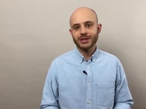 Śpiewak: To co reprezentuje Konrad Piasecki fachowo nazywa się ekstremalnym centrum...