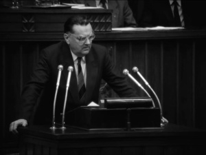 Na Powązkach oddano hołd Janowi Olszewskiemu w 2. rocznicę jego śmierci