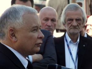 Eskalacja takich działań oznacza koniec naszej pobłażliwości. PiS mocno przestrzega Gowina