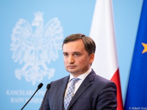 Solidarna Polska nie wiedziała o projekcie podatku od reklam? „To inicjatywa premiera”