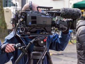 Podatek od reklamy w mediach? Piotr Müller: projekt nie dotyczy małych wydawnictw, lokalnych mediów