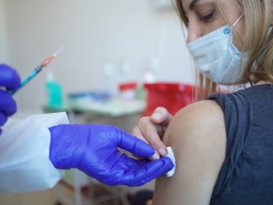 W Polsce wykonano ponad 2 mln szczepień przeciw COVID-19