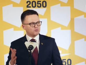 Były senator: Hołownia u Olejnik - w lepszej fryzurze i okularach; jak macho. Brakuje tylko białego konia...