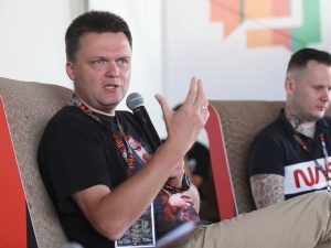 Prawy Sierpowy: Jak daleko upada Hołownia od Lewicy?