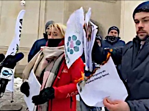 Zgierski: Kołodziejczak z AgroUnii pali dokumenty czy głupa? Nowy Lepper czy nowa Marta Lempart?
