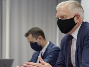 Interweniowałem jako senator. Skandal to mało powiedziane. Gowin wściekły na sprawę ks. Dymera