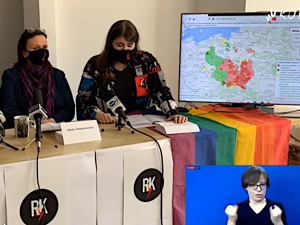 [video] Aktywistki Strajku Kobiet postulują... ustawę o zakazie egzorcyzmów na osobach LGBT