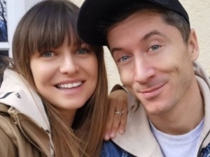 Celebryci ofiarą oszustów. Anna Lewandowska przestrzega 