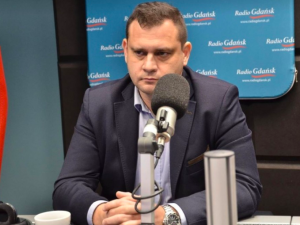 Michał Ossowski o karze za banery: Chyba nie można tego inaczej tłumaczyć niż  złośliwością, próbą wywołania wojny...