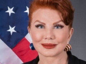 Mosbacher bywała na spotkaniach w domu Kieli? Jest odpowiedź ambasady 