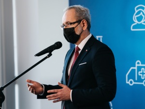 Co dalej z obostrzeniami? Minister Zdrowia wyjaśnia