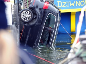 Wewnątrz były skłębione ciała. Nurek ujawnia szokujące szczegóły po tragedii w Dziwnowie