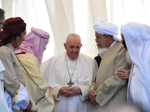 Papież w Iraku: Ekstremizm i przemoc są zdradą religii 