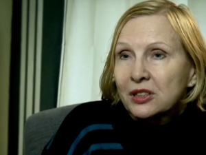 HIT! Internauci przypominają powieść Nurowskiej. „Małgorzata jest sędzią. Musi zadecydować, czy uwzględnić wniosek o aresztowanie Józefa Piniora”