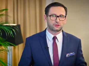 [video] Obajtek odpowiada na zarzuty: GW obrzuca mnie błotem i atakuje w sposób haniebny. Dziś PO pokazała, o co jej tak naprawdę chodzi