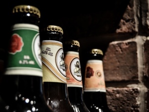 Placówki pocztowe nie będą mogły sprzedawać alkoholu? S walczy z obchodzeniem ustawy o wolnych niedzielach