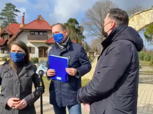 [WIDEO] „Nie po to ciężko pracuję, żebyście happeningi robili”. Brat Daniela Obajtka wyszedł do posłów KO