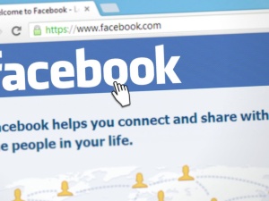 Cenzury ciąg dalszy? Facebook zapowiada walkę z dezinformacją na temat szczepionek 