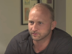 Borys Szyc po burgerach reklamuje dietę roślinną. „Dla planety dobre”