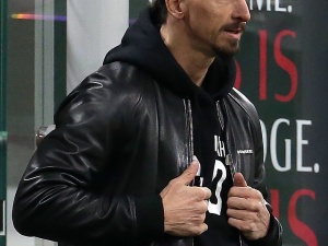 Ibrahimovic znowu w reprezentacji. Ogłasza się „wracającym Bogiem”
