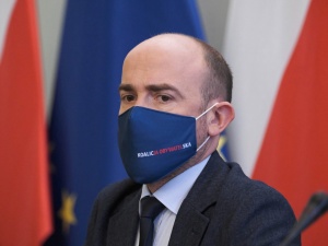 [Video] Skandaliczne show Budki w Sejmie. Zaatakował syna Szydło i prezesa PiS