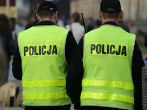 Policja zapowiada wzmożone kontrole. „Będziemy stanowczo egzekwować wprowadzone obostrzenia”