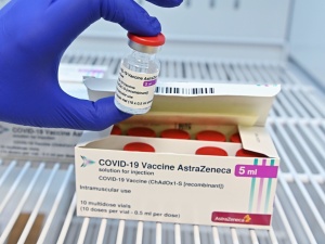 [SONDAŻ] AstraZeneca wzbudza niepokój Polaków. Zapytano, czy zrezygnowaliby ze szczepienia