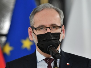 „Jestem oburzony; Skrajne, nieodpowiedzialne zachowanie”. Minister zdrowia zareagował na okładkę „Faktu”