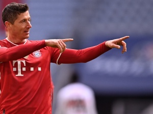 Fenomenalny występ Lewandowskiego! Trzy gole  w meczu z VfB Stuttgart