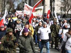 800 wniosków do sądu i ponad pół tysiąca notatek do sanepidu. Tak wyglądał marsz przeciwników przeciwników obostrzeń