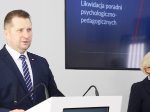 W podręcznikach ciągle piszemy naziści. A powinno być Niemcy. Czarnek mocno w wywiadzie dla Onetu
