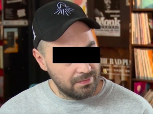 Nazwał prezydenta Dudę debilem. Oskarżony znany pisarz postanowił zabrać głos: ***** ***