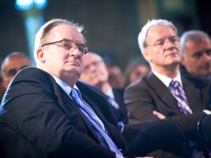 „Taki rząd już dawno by upadł”. Saryusz-Wolski nie przebiera w słowach