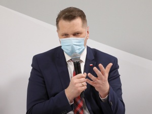 Powrót dzieci do szkół w kwietniu? Minister edukacji odpowiada