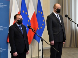 Szef MSWiA: Sytuacja jest dramatyczna, ale nie beznadziejna