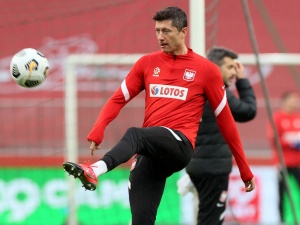 Tata ustawił mu karierę. Były dziennikarz GW o Robercie Lewandowskim. Mocna odpowiedź redaktora Przeglądu Sportowego