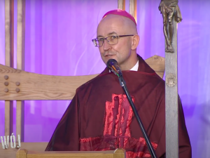[Tylko u nas] Ks. bp Adrian Galbas: Odreligijniony świat jest samotny, antyklerykalizm coraz bardziej szalony