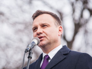 Więcej wyrozumiałości dla ludzkiej słabości. Prezydent broni Hołowni