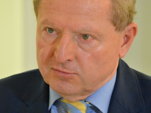 Mizerny dorobek. Były polityk PZPR i SLD kpi z ministra. Odpowiedzi internautów nie były łaskawe